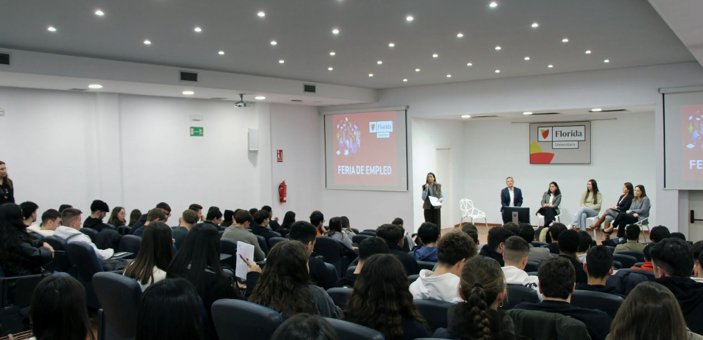 La Feria de Empleo de Florida Universitària reúne más de 30 empresas referentes y las conecta con futuro talento