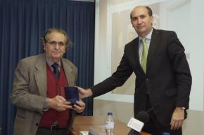 Honorable Sr. D. Enrique Verdeguer y D. Emilio Tortosa