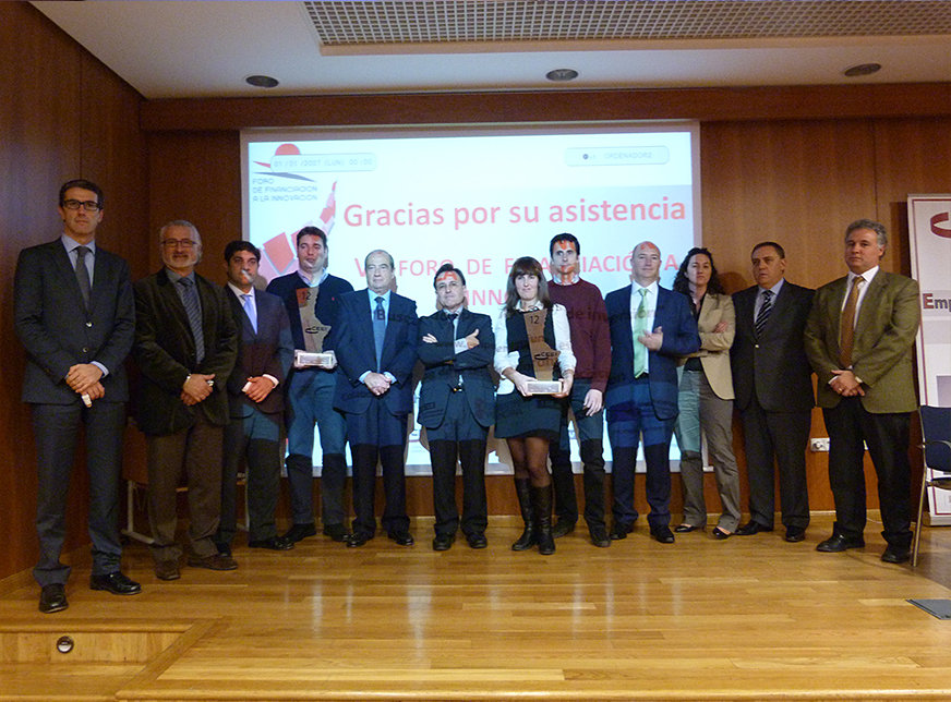 Foto de Familia con finalistas y ganadores de los Premios Empresas Innovadoras de la Comunidad Valenciana