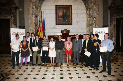Foto de familia del programa "itinerario emprendedor" promovido por al Ayuntamiento de Valencia