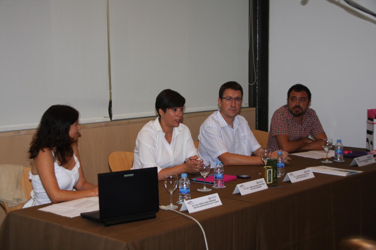 Enrédate Castellón 2012- Taller 2: "Crea con éxito en el interior, como yo"