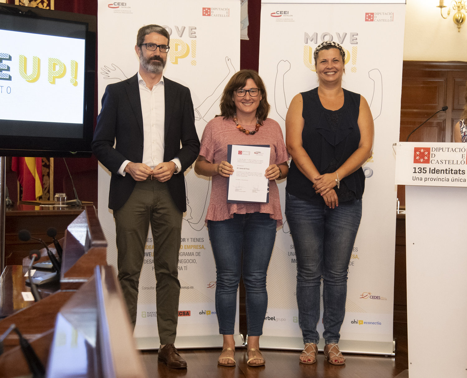 Acto entrega de premios y diplomas MOVE UP! emprende con xito 2019 (5)[;;;][;;;]