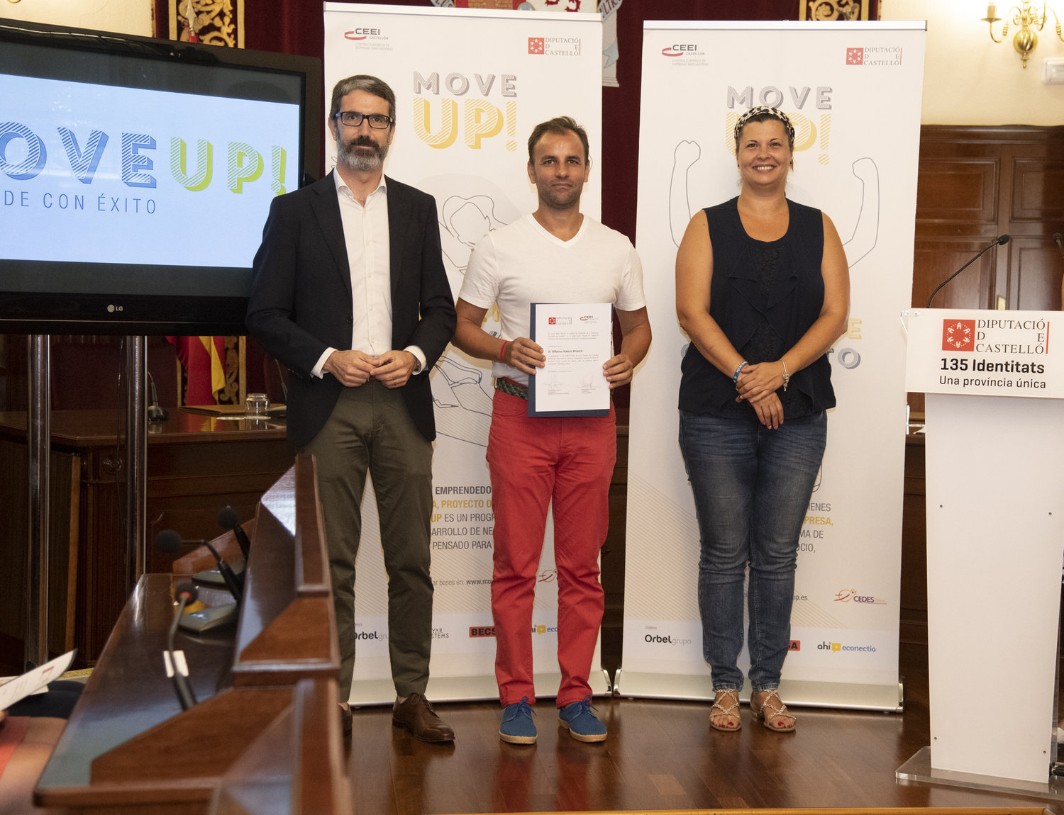 Acto entrega de premios y diplomas MOVE UP! emprende con xito 2019 (16)[;;;][;;;]