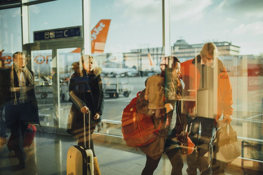 Qué Hacer Ante Problemas En El Aeropuerto - Artículo | CEEI Valencia ...